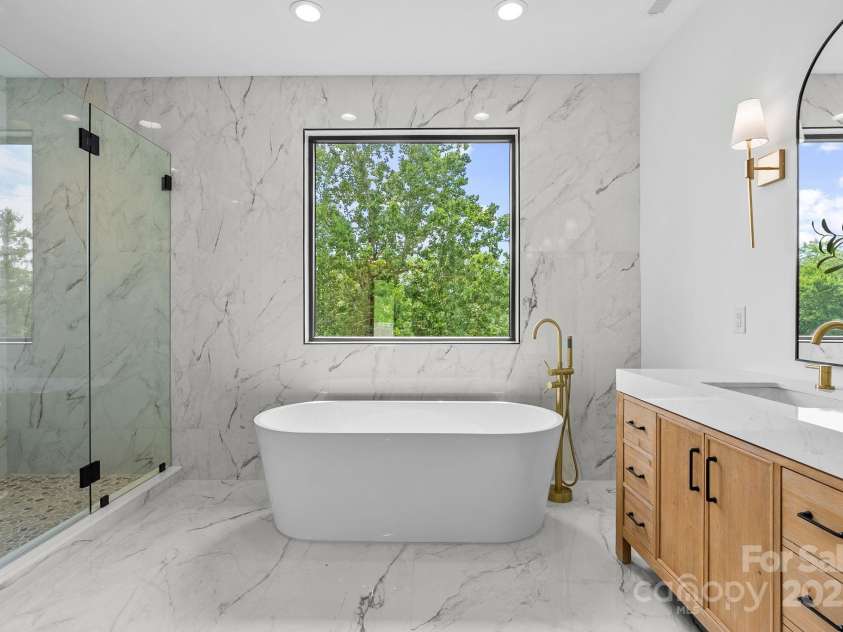 68 Fullam Lane, Mills River, NC 28759.  MLS# CAR4289681, YatesRealty ID 30925. 