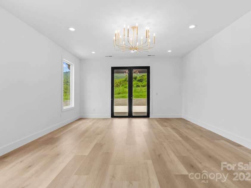 68 Fullam Lane, Mills River, NC 28759.  MLS# CAR4289681, YatesRealty ID 30925. 