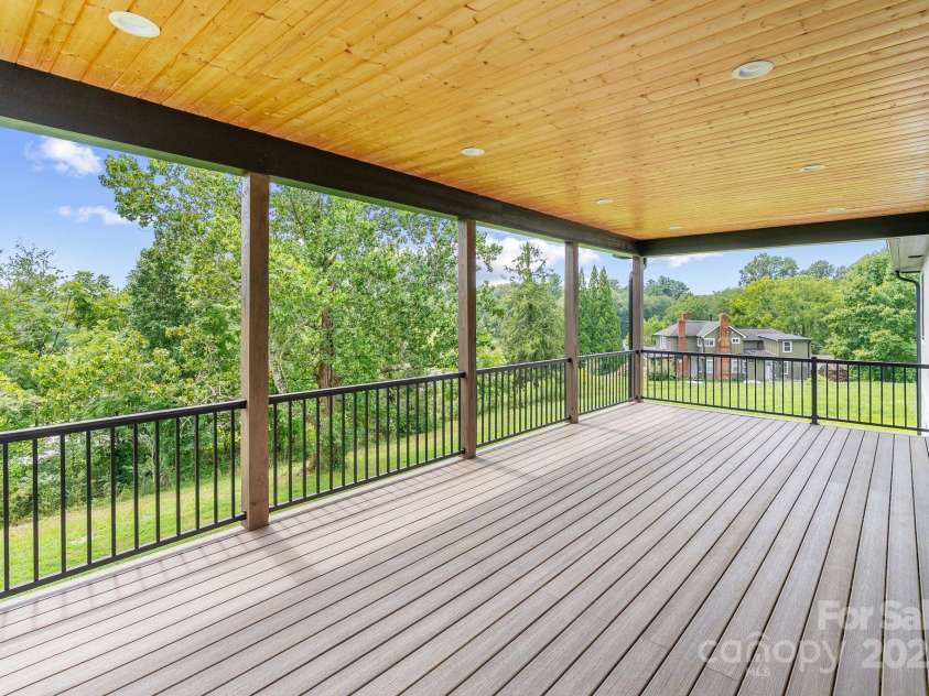 68 Fullam Lane, Mills River, NC 28759.  MLS# CAR4289681, YatesRealty ID 30925. Back Covered Deck