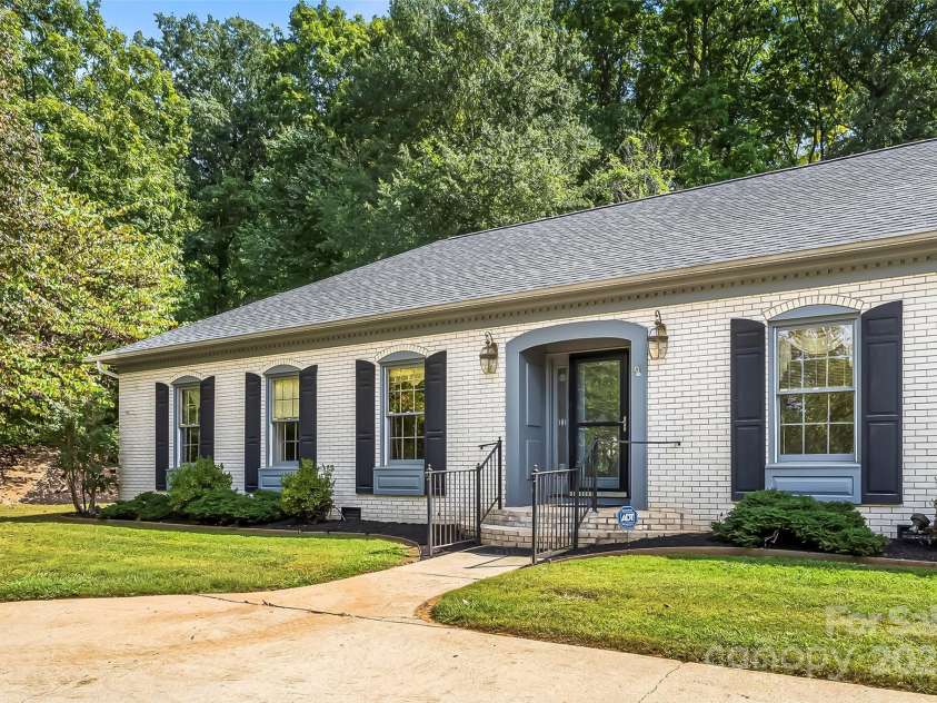 200 Woodland Drive, Marion, NC 28752.  MLS# CAR4303513, YatesRealty ID 30926. 