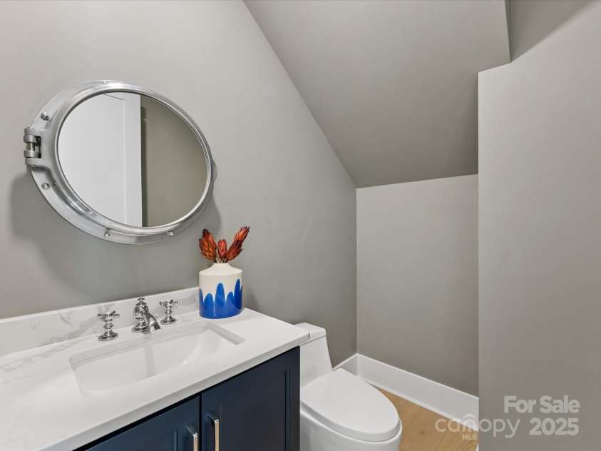 2208 Parson Street, Charlotte, NC 28205.  MLS# CAR4282025, YatesRealty ID 30926. 1/2 Bath on main level