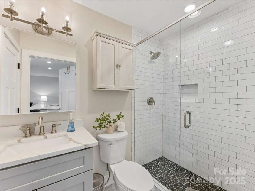 2208 Parson Street, Charlotte, NC 28205.  MLS# CAR4282025, YatesRealty ID 30926. Full bath in secondary home