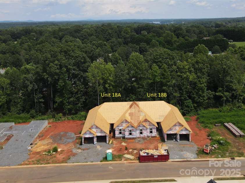 3355 48th Avenue, Hickory, NC 28601.  MLS# CAR4287570, YatesRealty ID 30927. 