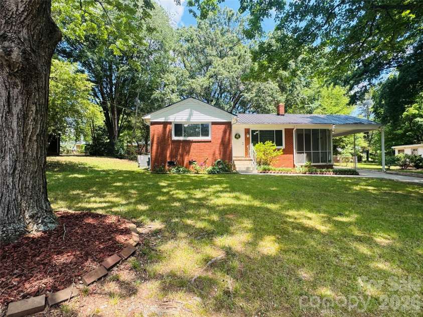 1308 Arbor Drive, Salisbury, NC 28144.  MLS# CAR4392304, YatesRealty ID 30929. 