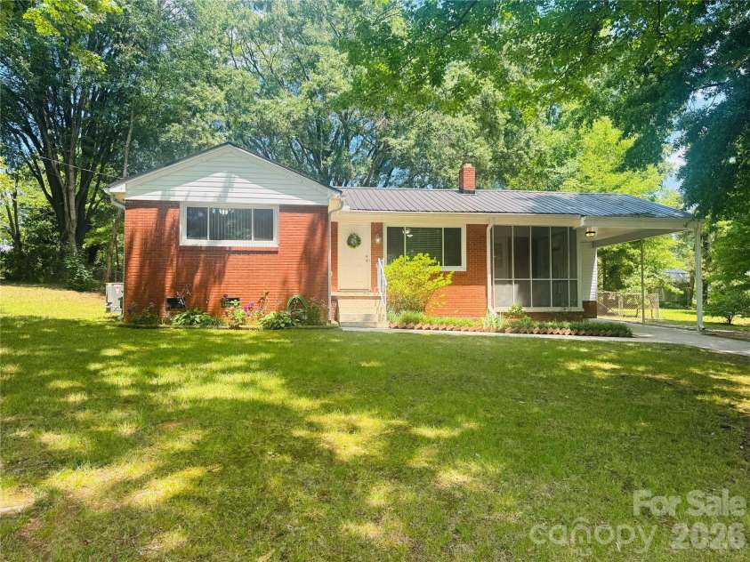 1308 Arbor Drive, Salisbury, NC 28144.  MLS# CAR4392304, YatesRealty ID 30929. 