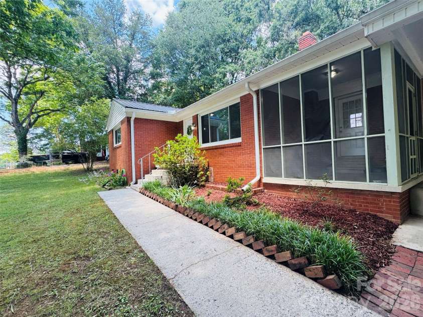 1308 Arbor Drive, Salisbury, NC 28144.  MLS# CAR4392304, YatesRealty ID 30929. 