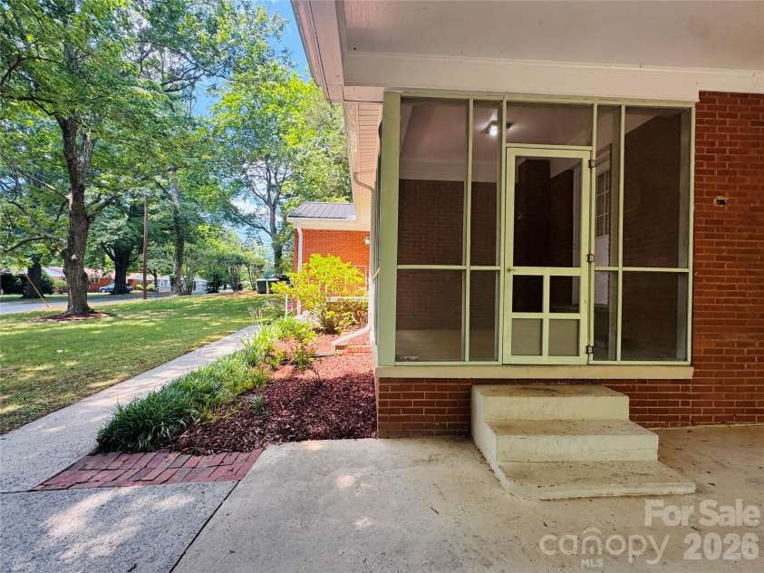 1308 Arbor Drive, Salisbury, NC 28144.  MLS# CAR4392304, YatesRealty ID 30929. 
