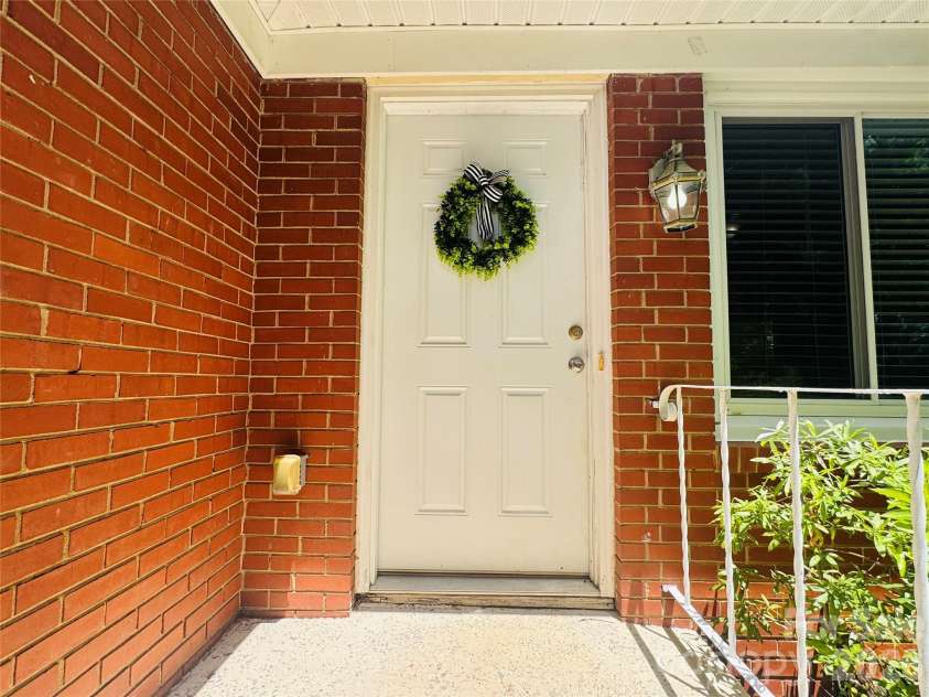 1308 Arbor Drive, Salisbury, NC 28144.  MLS# CAR4392304, YatesRealty ID 30929. 