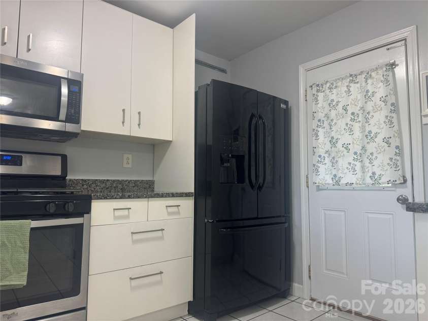 1308 Arbor Drive, Salisbury, NC 28144.  MLS# CAR4392304, YatesRealty ID 30929. 