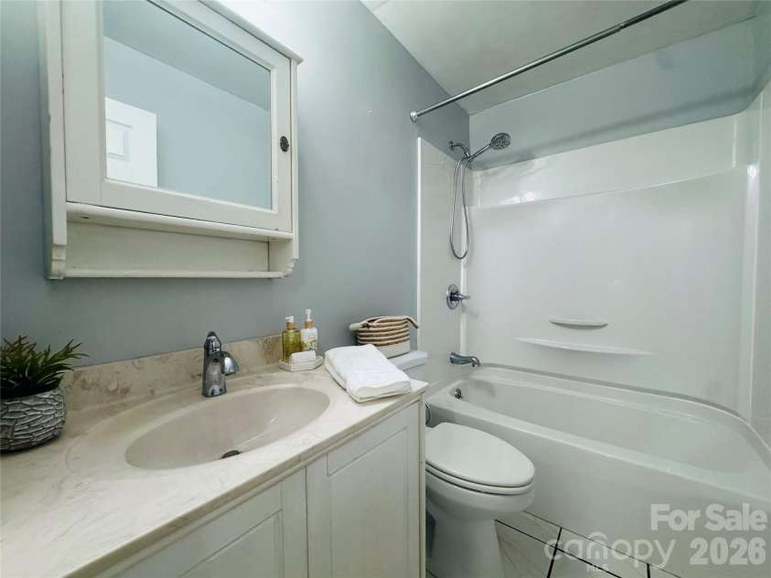 1308 Arbor Drive, Salisbury, NC 28144.  MLS# CAR4392304, YatesRealty ID 30929. 
