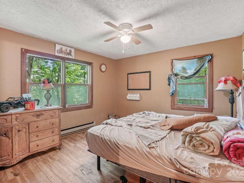 67 Sky Drive, Maggie Valley, NC 28751.  MLS# CAR4275781, YatesRealty ID 30929. Primary Bedroom