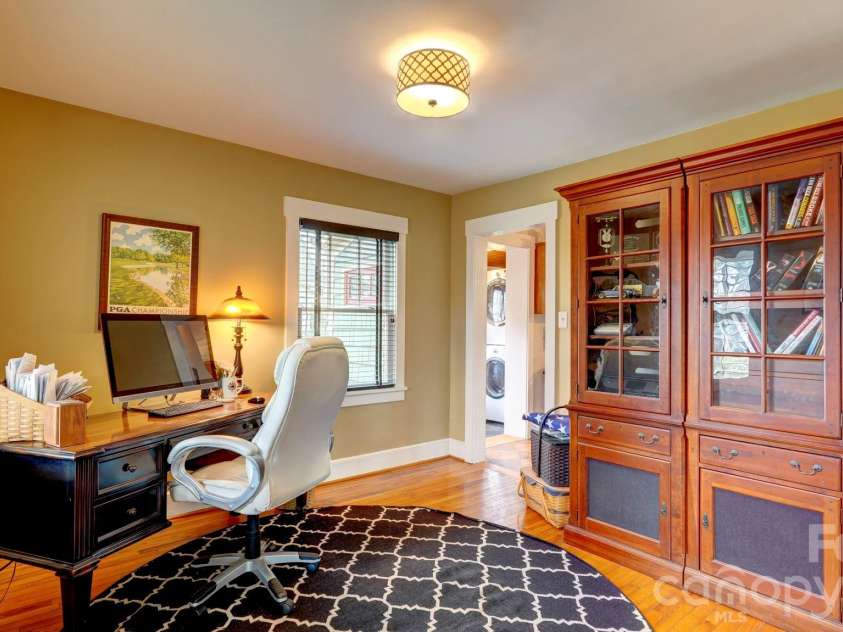 2905 Clover Road, Charlotte, NC 28211.  MLS# CAR4352003, YatesRealty ID 3093. 