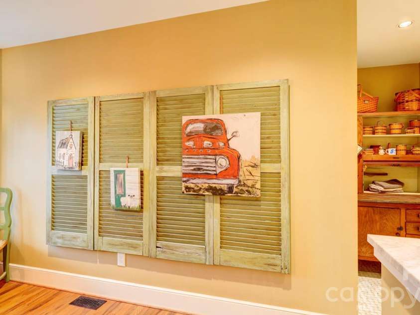2905 Clover Road, Charlotte, NC 28211.  MLS# CAR4352003, YatesRealty ID 3093. 
