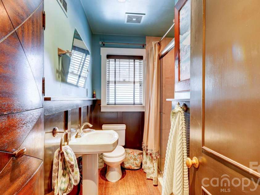 2905 Clover Road, Charlotte, NC 28211.  MLS# CAR4352003, YatesRealty ID 3093. 
