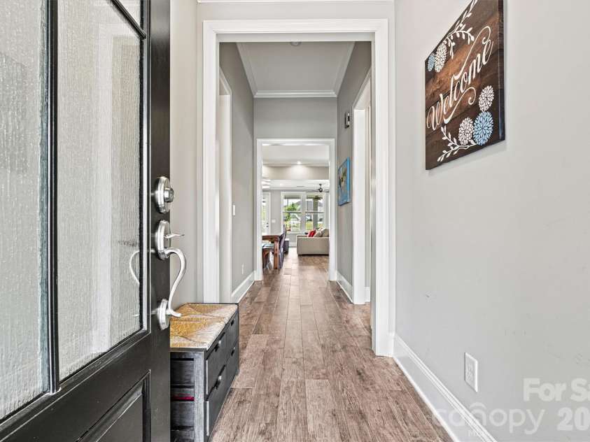 8718 Festival Way, Charlotte, NC 28215.  MLS# CAR4340039, YatesRealty ID 3093. 