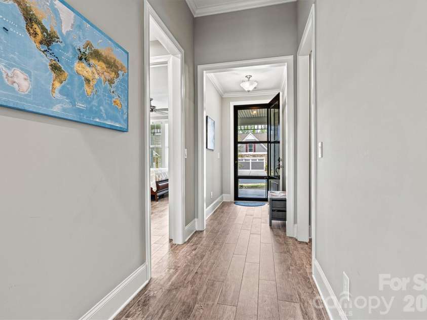 8718 Festival Way, Charlotte, NC 28215.  MLS# CAR4340039, YatesRealty ID 3093. 