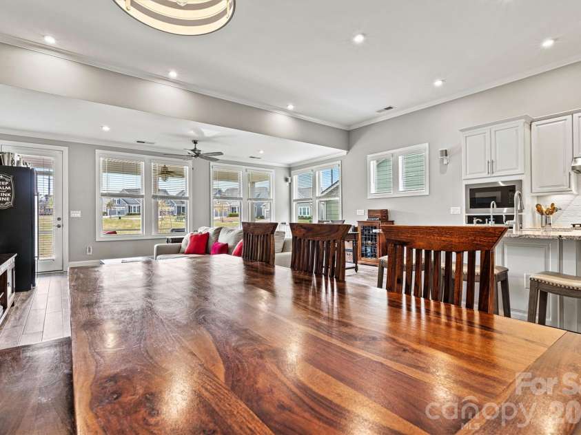 8718 Festival Way, Charlotte, NC 28215.  MLS# CAR4340039, YatesRealty ID 3093. 