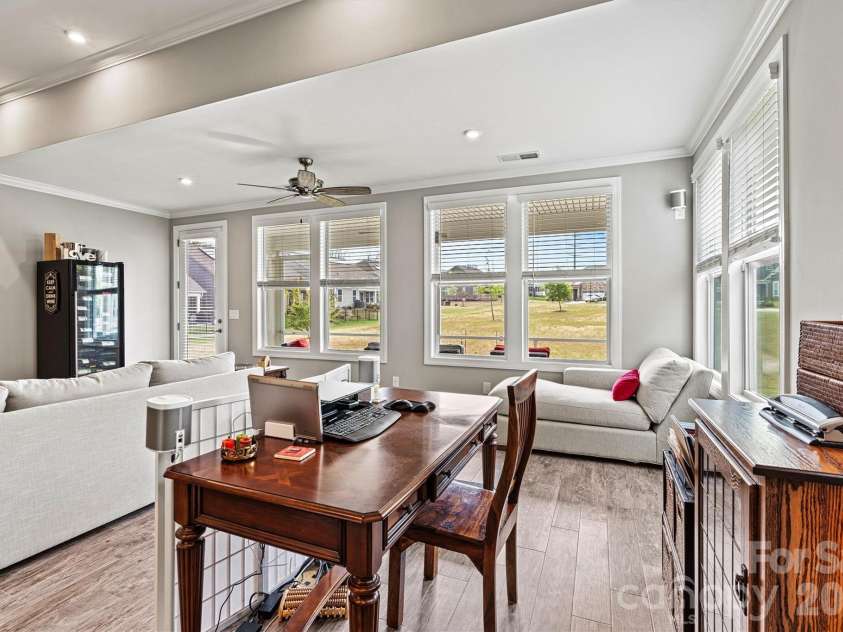 8718 Festival Way, Charlotte, NC 28215.  MLS# CAR4340039, YatesRealty ID 3093. 