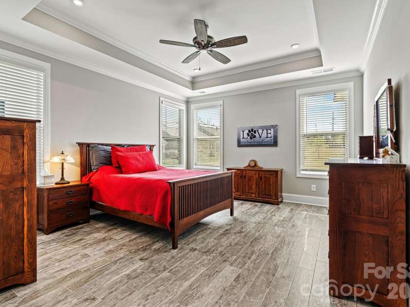 8718 Festival Way, Charlotte, NC 28215.  MLS# CAR4340039, YatesRealty ID 3093. 