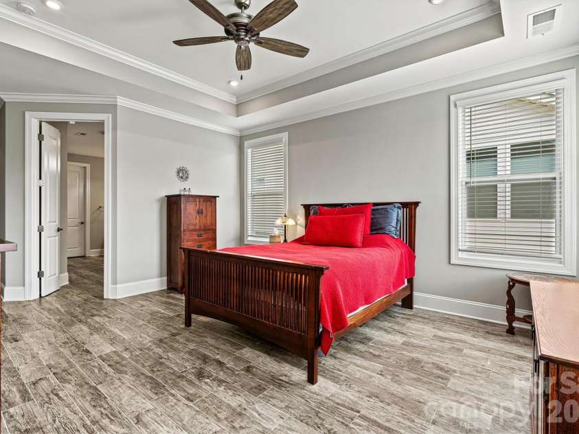 8718 Festival Way, Charlotte, NC 28215.  MLS# CAR4340039, YatesRealty ID 3093. 