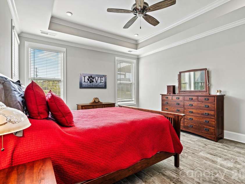 8718 Festival Way, Charlotte, NC 28215.  MLS# CAR4340039, YatesRealty ID 3093. 