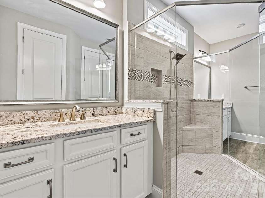 8718 Festival Way, Charlotte, NC 28215.  MLS# CAR4340039, YatesRealty ID 3093. 