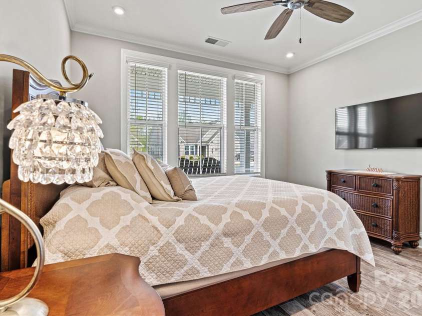 8718 Festival Way, Charlotte, NC 28215.  MLS# CAR4340039, YatesRealty ID 3093. 