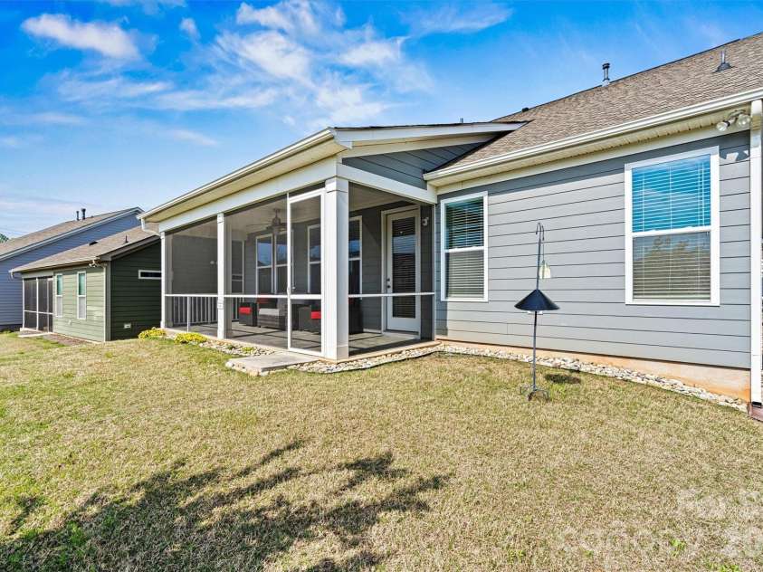 8718 Festival Way, Charlotte, NC 28215.  MLS# CAR4340039, YatesRealty ID 3093. 