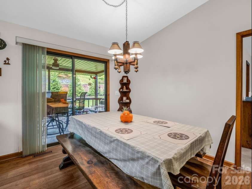 182 Resada Drive, Brevard, NC 28712.  MLS# CAR4390799, YatesRealty ID 30930. 