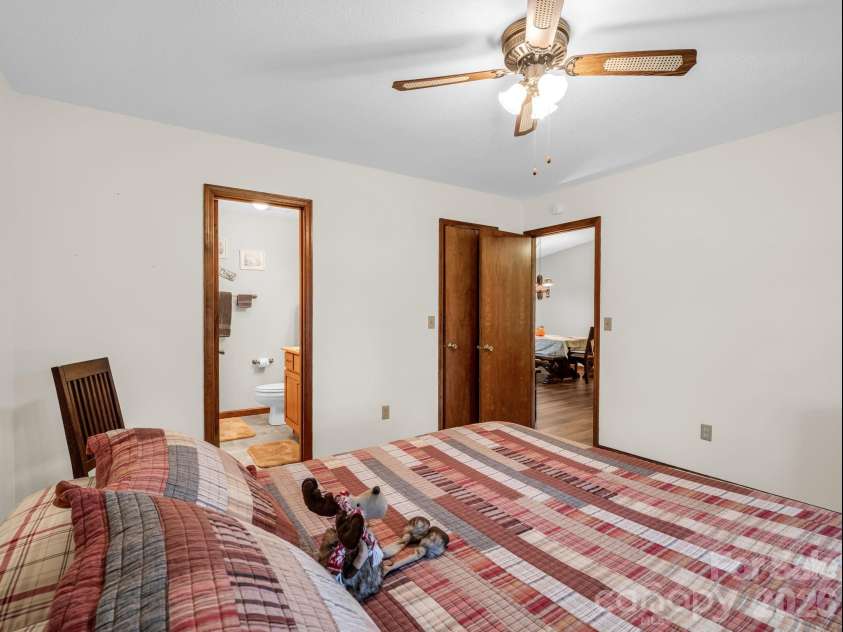 182 Resada Drive, Brevard, NC 28712.  MLS# CAR4390799, YatesRealty ID 30930. 