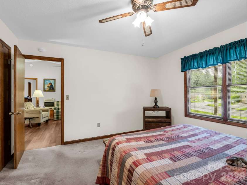 182 Resada Drive, Brevard, NC 28712.  MLS# CAR4390799, YatesRealty ID 30930. 