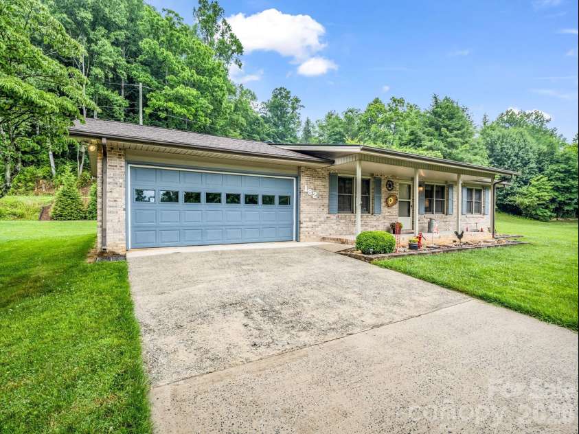 182 Resada Drive, Brevard, NC 28712.  MLS# CAR4390799, YatesRealty ID 30930. 