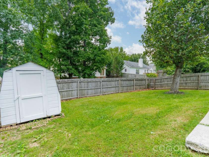 4015 Brookforest Lane, Indian Trail, NC 28079.  MLS# CAR4391258, YatesRealty ID 30931. 