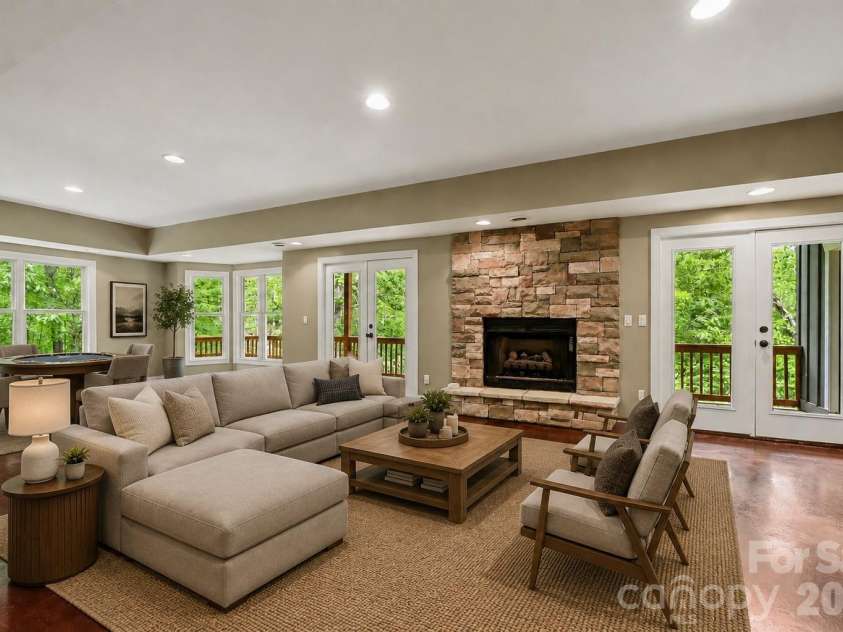 314 Woodland Drive, Swannanoa, NC 28778.  MLS# CAR4380630, YatesRealty ID 30932. Virtually Staged