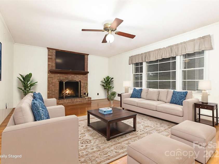 320 Greenbay Drive, Rock Hill, SC 29732.  MLS# CAR4288948, YatesRealty ID 30933. 