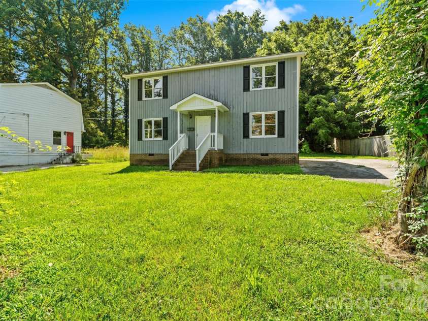 5516 Ilford Street, Charlotte, NC 28215.  MLS# CAR4393005, YatesRealty ID 30934. 