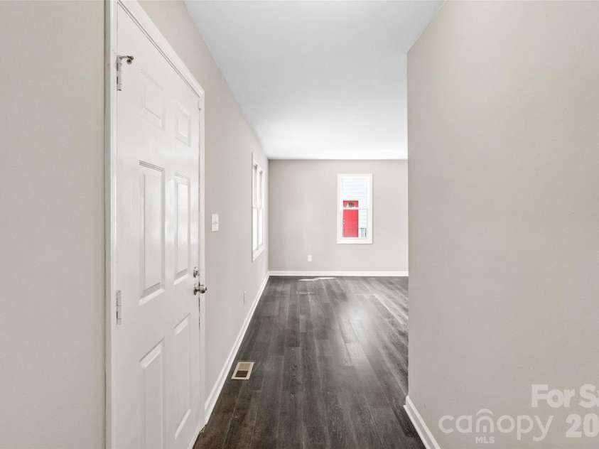5516 Ilford Street, Charlotte, NC 28215.  MLS# CAR4393005, YatesRealty ID 30934. 