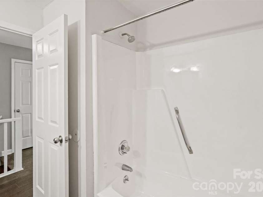 5516 Ilford Street, Charlotte, NC 28215.  MLS# CAR4393005, YatesRealty ID 30934. 