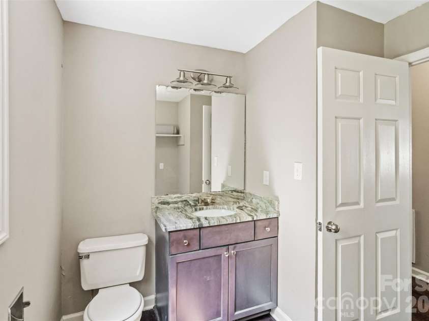5516 Ilford Street, Charlotte, NC 28215.  MLS# CAR4393005, YatesRealty ID 30934. 