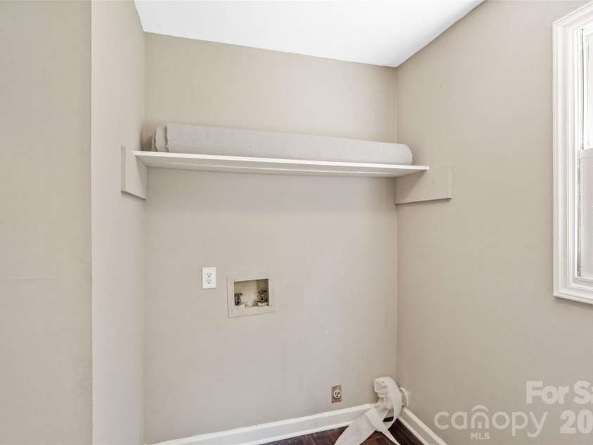 5516 Ilford Street, Charlotte, NC 28215.  MLS# CAR4393005, YatesRealty ID 30934. 