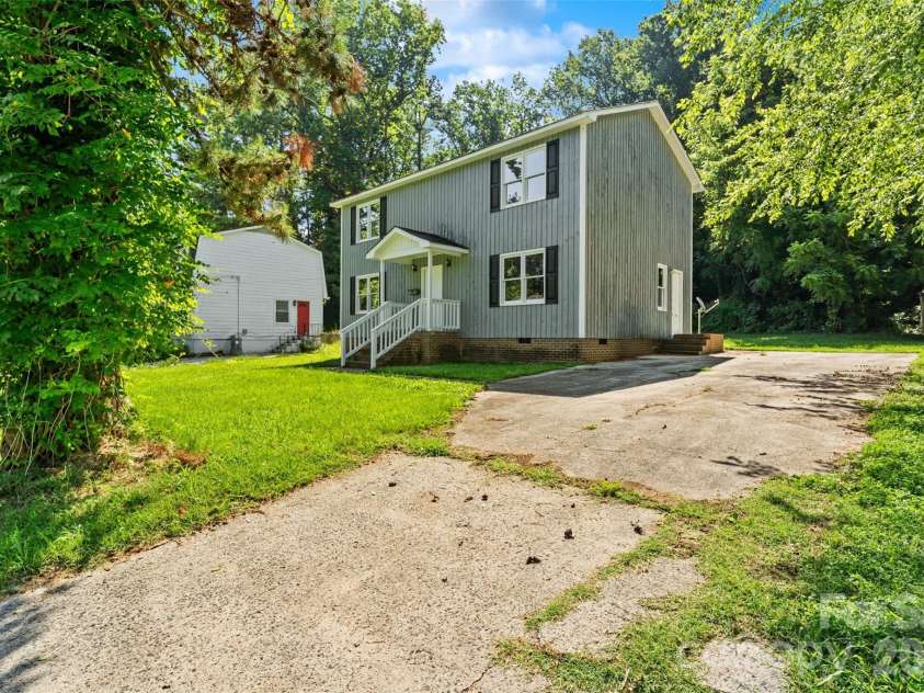 5516 Ilford Street, Charlotte, NC 28215.  MLS# CAR4393005, YatesRealty ID 30934. 