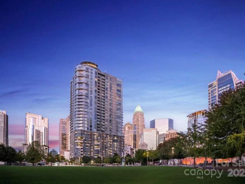 9312 Munsing Drive, Charlotte, NC 28269.  MLS# CAR4280519, YatesRealty ID 30934. 20 Minutes and you're in the heart of uptown Charlotte!
