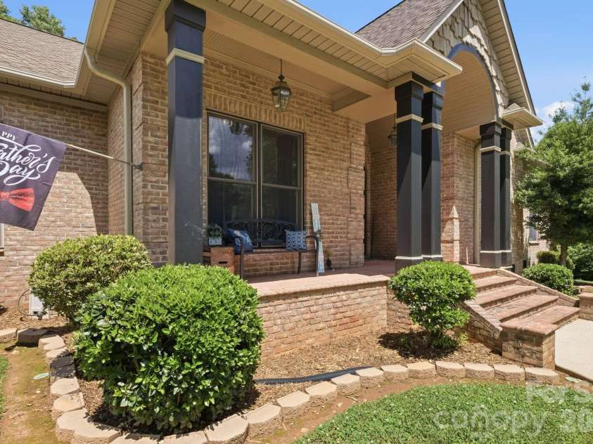 1705 29th Avenue Place, Hickory, NC 28601.  MLS# CAR4387555, YatesRealty ID 30935. 