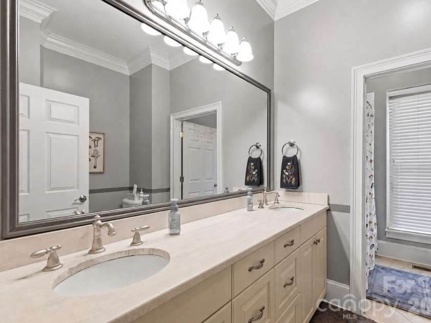 1705 29th Avenue Place, Hickory, NC 28601.  MLS# CAR4387555, YatesRealty ID 30935. 