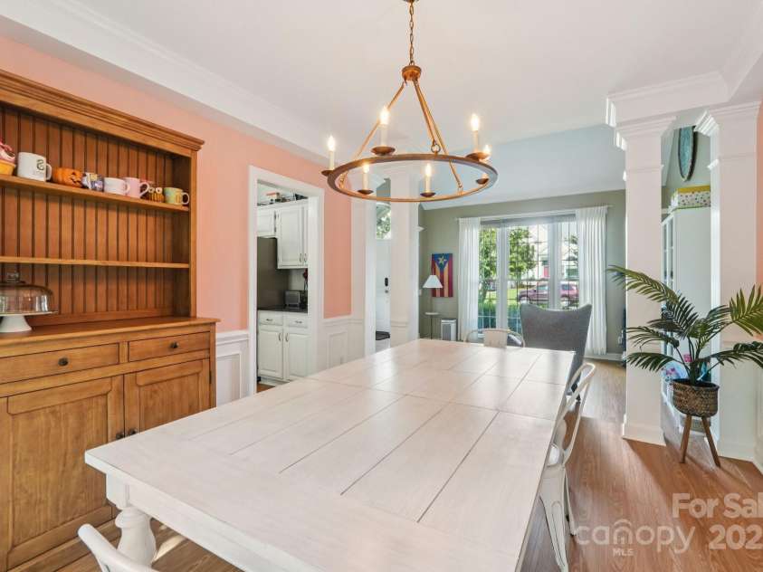 4711 Brownes Ferry Road, Charlotte, NC 28269.  MLS# CAR4288809, YatesRealty ID 30935. 