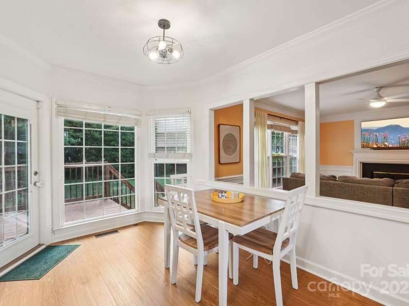 4711 Brownes Ferry Road, Charlotte, NC 28269.  MLS# CAR4288809, YatesRealty ID 30935. 