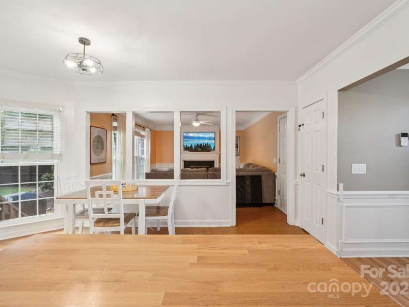4711 Brownes Ferry Road, Charlotte, NC 28269.  MLS# CAR4288809, YatesRealty ID 30935. 
