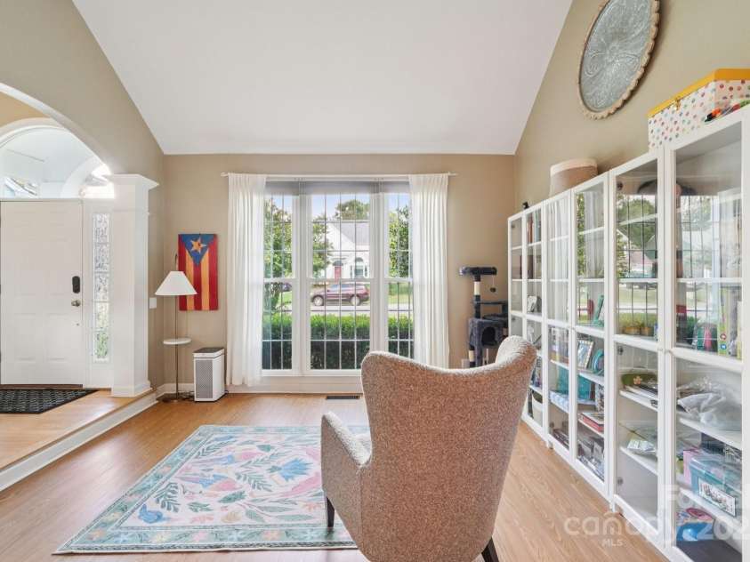 4711 Brownes Ferry Road, Charlotte, NC 28269.  MLS# CAR4288809, YatesRealty ID 30935. 