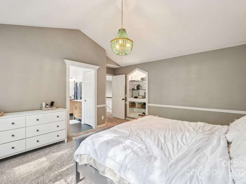 4711 Brownes Ferry Road, Charlotte, NC 28269.  MLS# CAR4288809, YatesRealty ID 30935. 