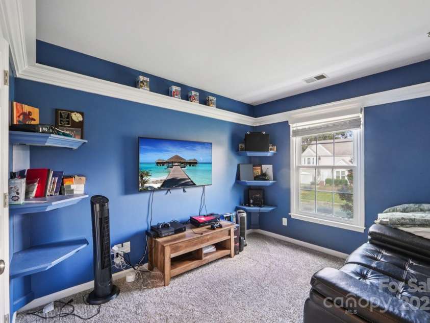 4711 Brownes Ferry Road, Charlotte, NC 28269.  MLS# CAR4288809, YatesRealty ID 30935. 